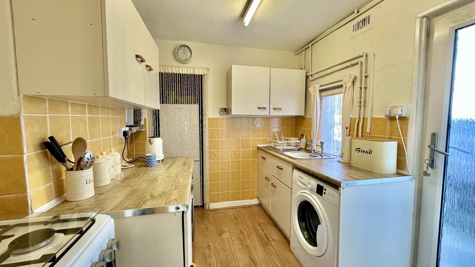 2 bed property in Percy Road, Hastings